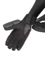 FEATHERWEIGHT PRO CRICKET BATTING GLOVES - BLACK - Image 2
